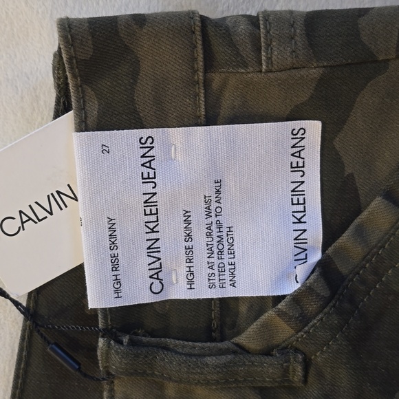 Calvin Klien Camo Ankle Jeans NWT - Picture 3 of 5